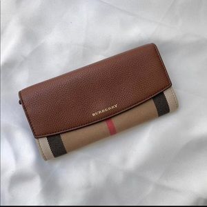 BURBERRY Brown Ochre Leather and House Check Canvas Porter Continental Wallet